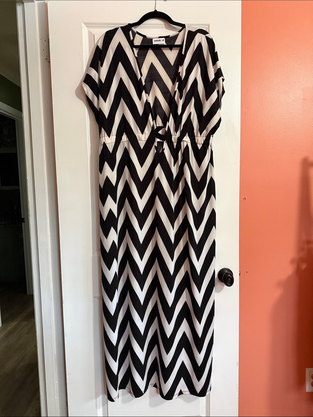 Swimsuits For All Black and White Chevron Maxi Dress Sz 22/24